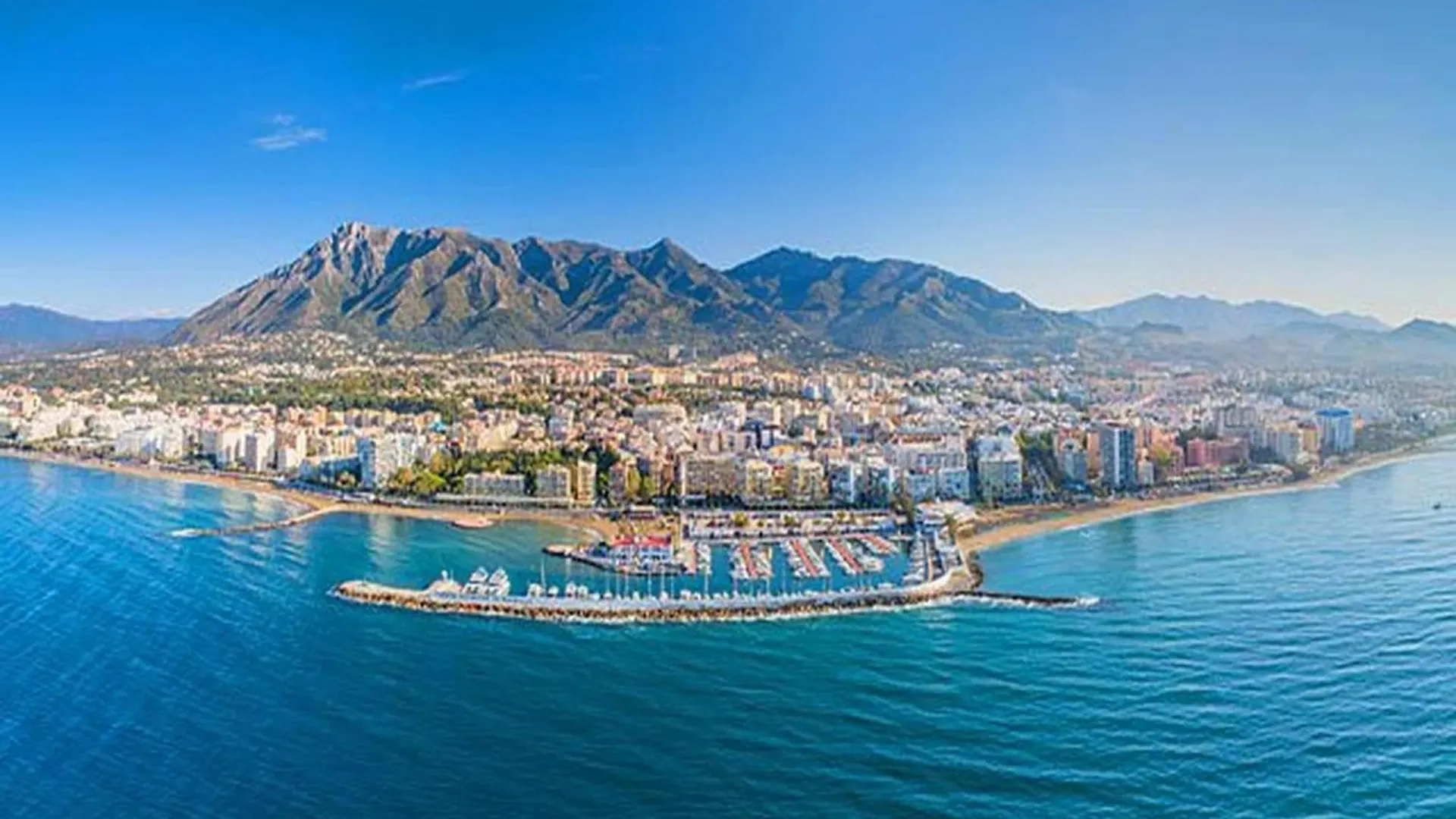 Apartment Lovely Holiday Home In Marbella With Shared Pool